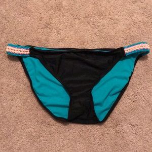 XL bikini bottoms